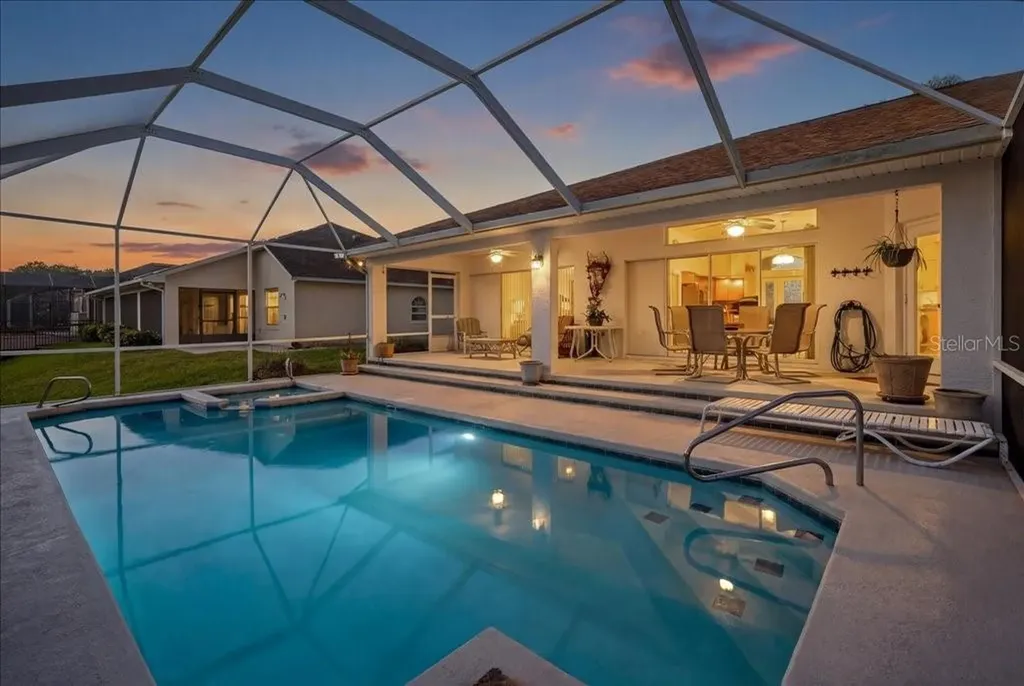 24 Clarendon Court N Palm Coast FL 32137