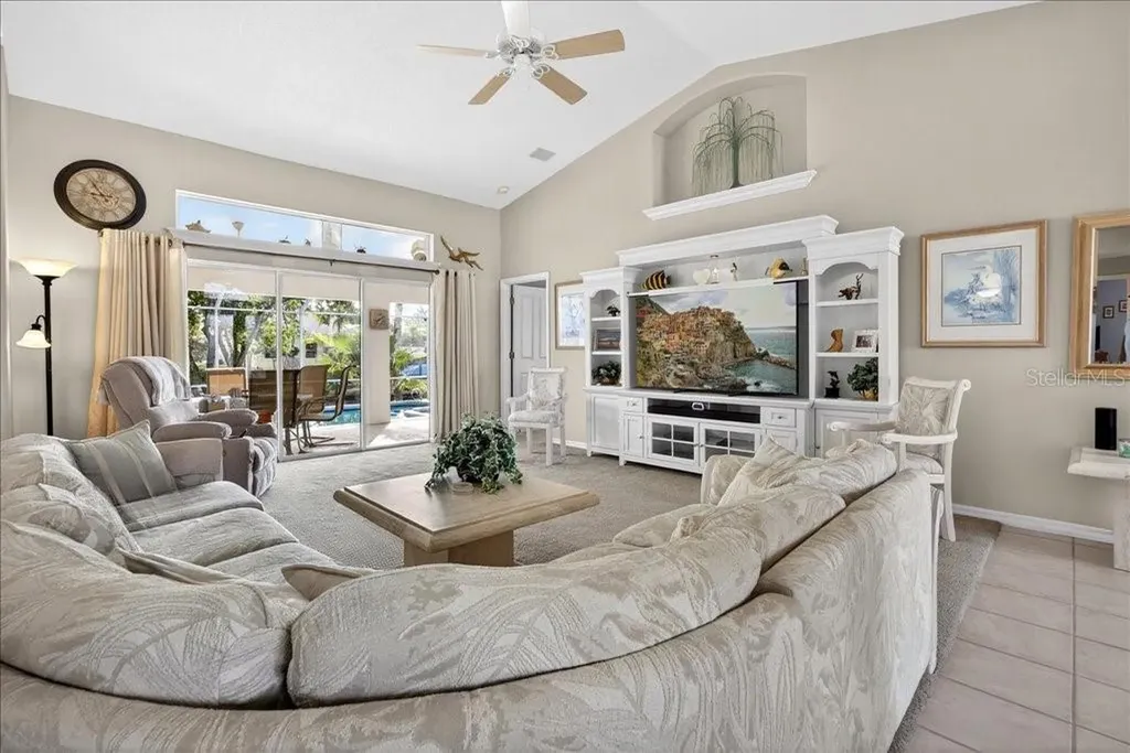 24 Clarendon Court N Palm Coast FL 32137
