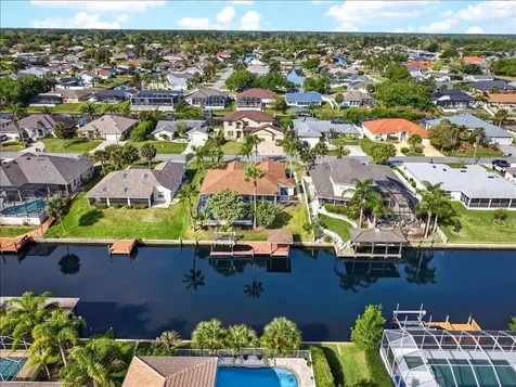 24 Clarendon Court N Palm Coast FL 32137