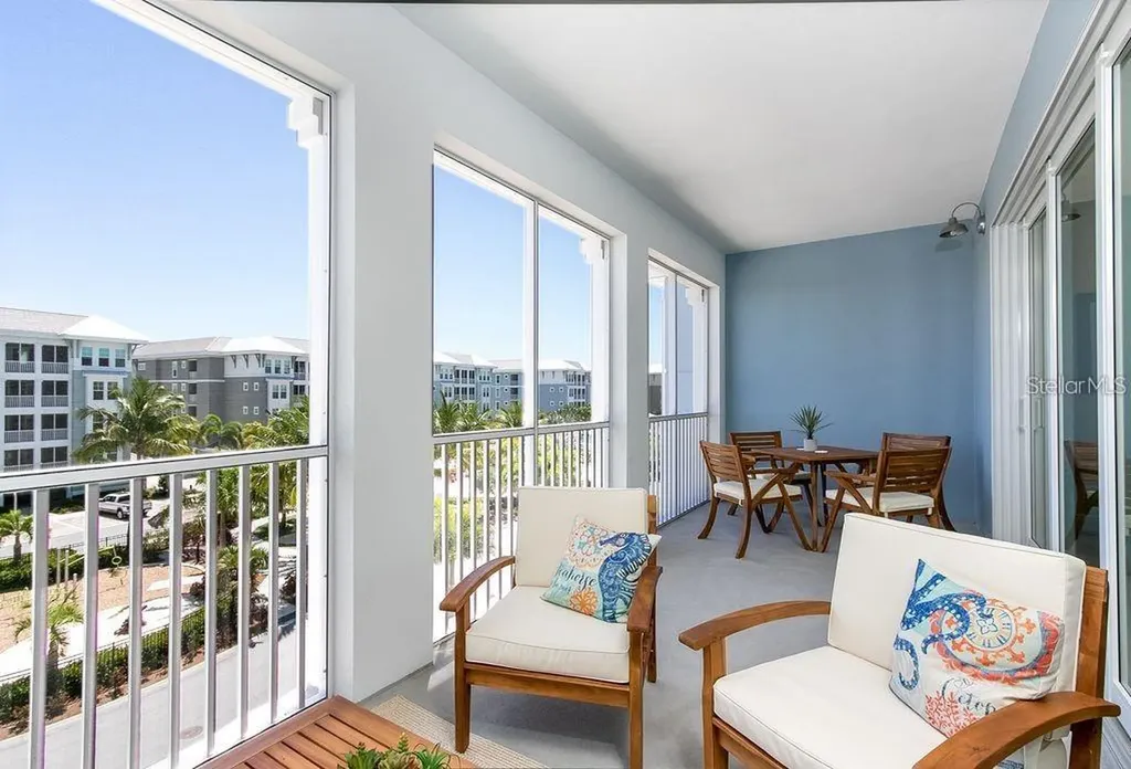 376 Aruba Circle Bradenton FL 34209