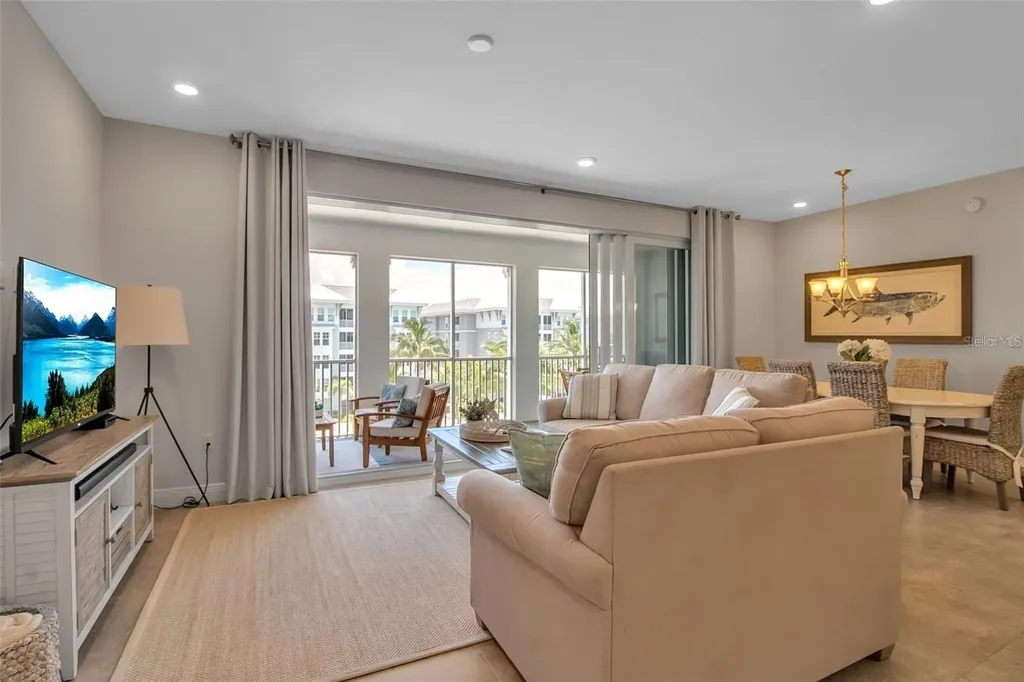 376 Aruba Circle Bradenton FL 34209