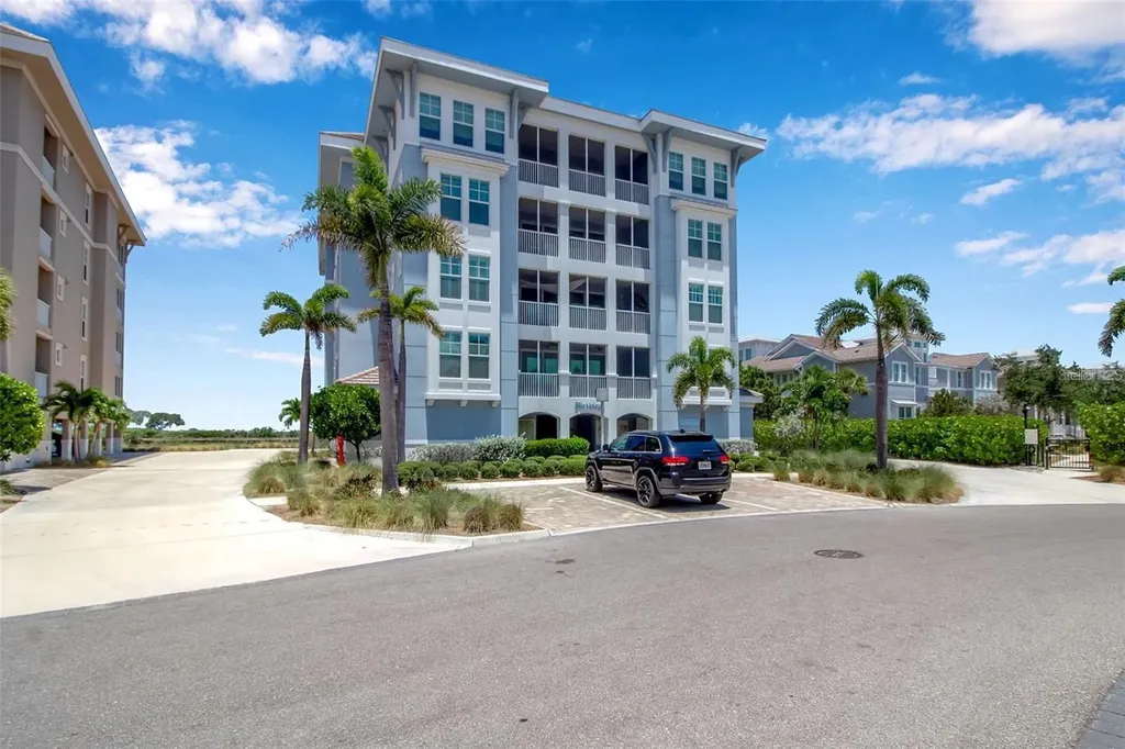 376 Aruba Circle Bradenton FL 34209
