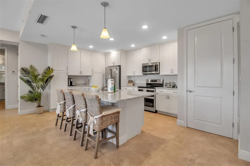 376 Aruba Circle Bradenton FL 34209