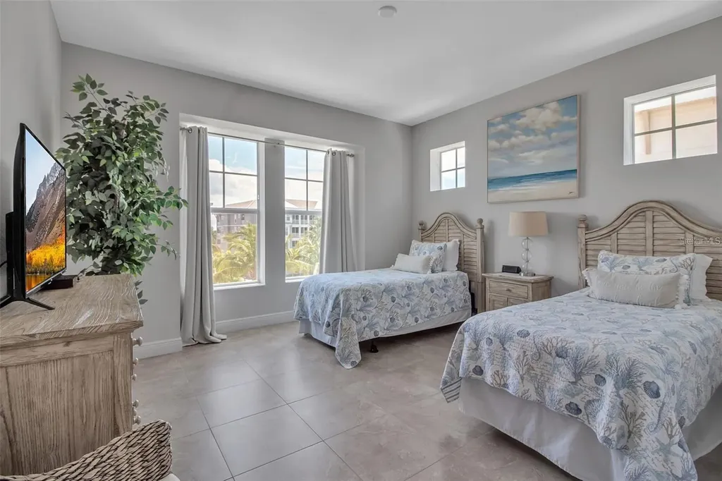 376 Aruba Circle Bradenton FL 34209