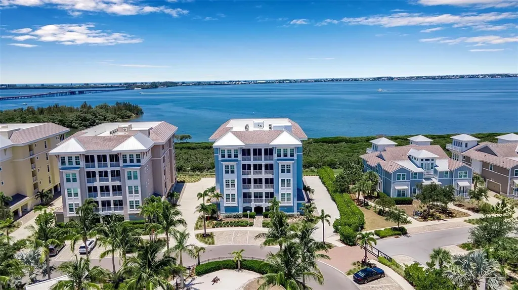 376 Aruba Circle Bradenton FL 34209