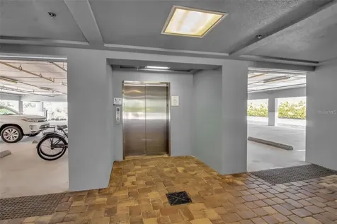 376 Aruba Circle Bradenton FL 34209