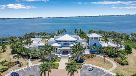 376 Aruba Circle Bradenton FL 34209