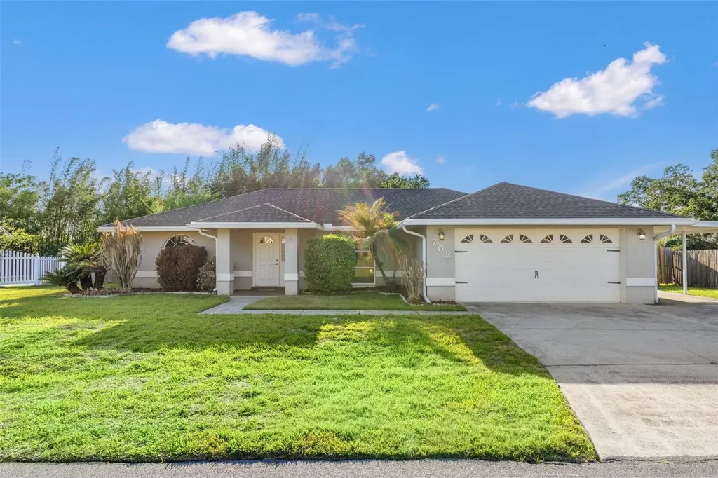 703 Scott Lake Village S Lakeland FL 33813