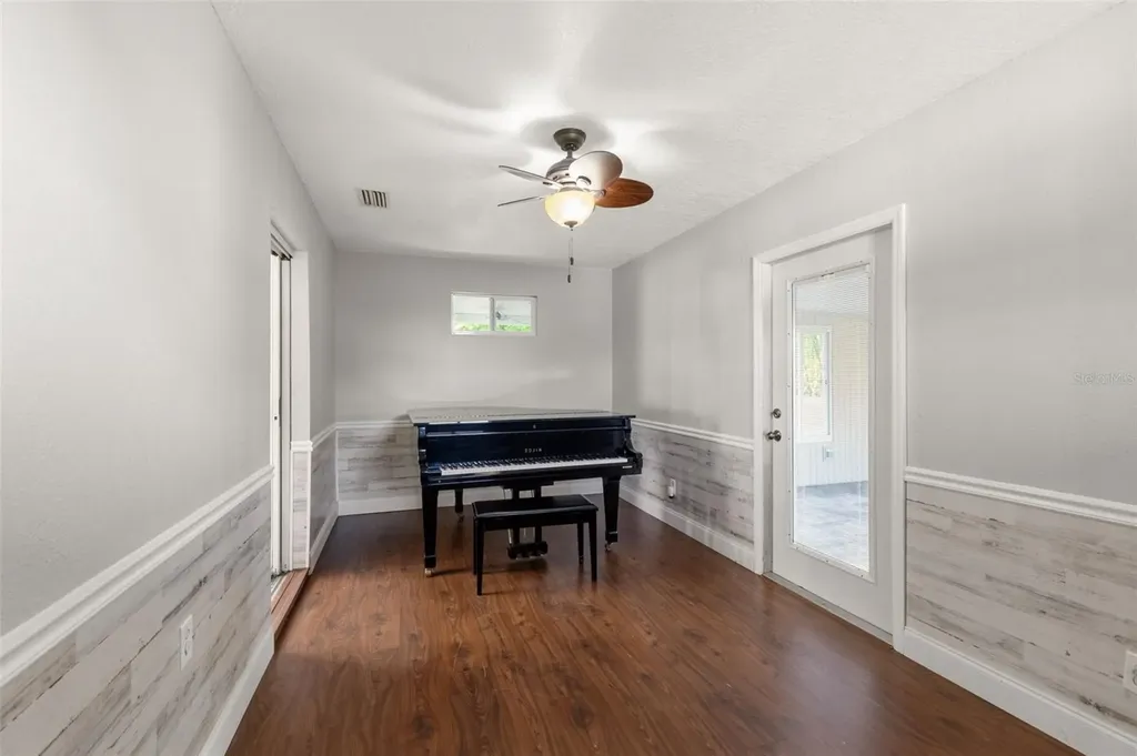 703 Scott Lake Village S Lakeland FL 33813