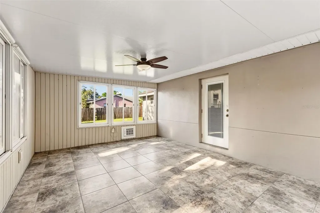 703 Scott Lake Village S Lakeland FL 33813