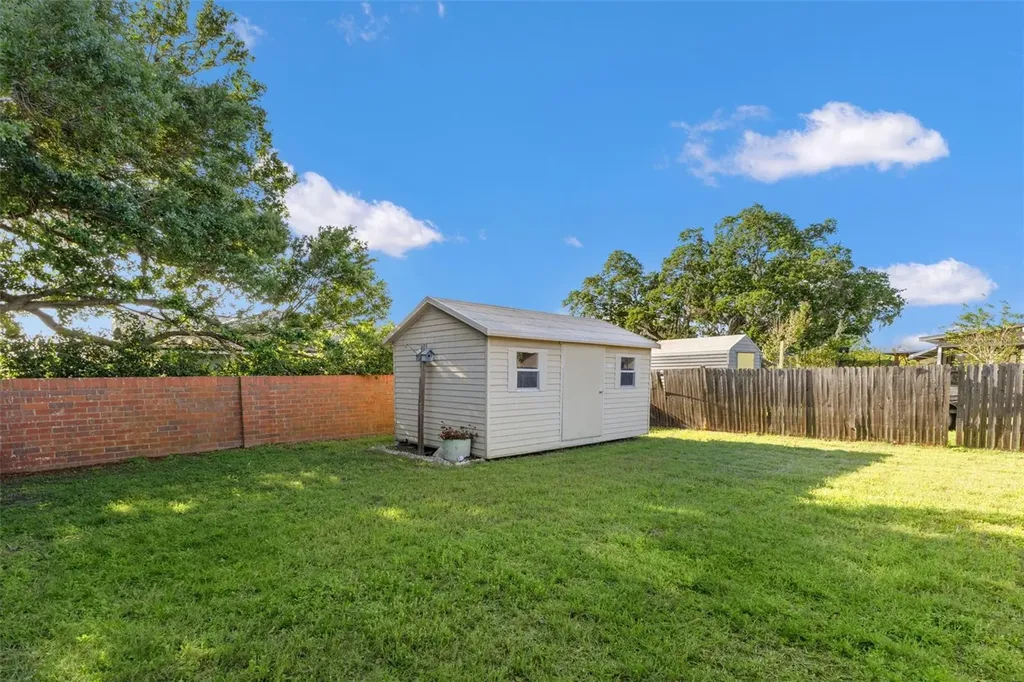 703 Scott Lake Village S Lakeland FL 33813