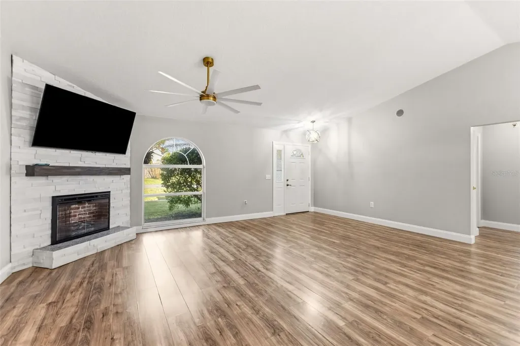 703 Scott Lake Village S Lakeland FL 33813