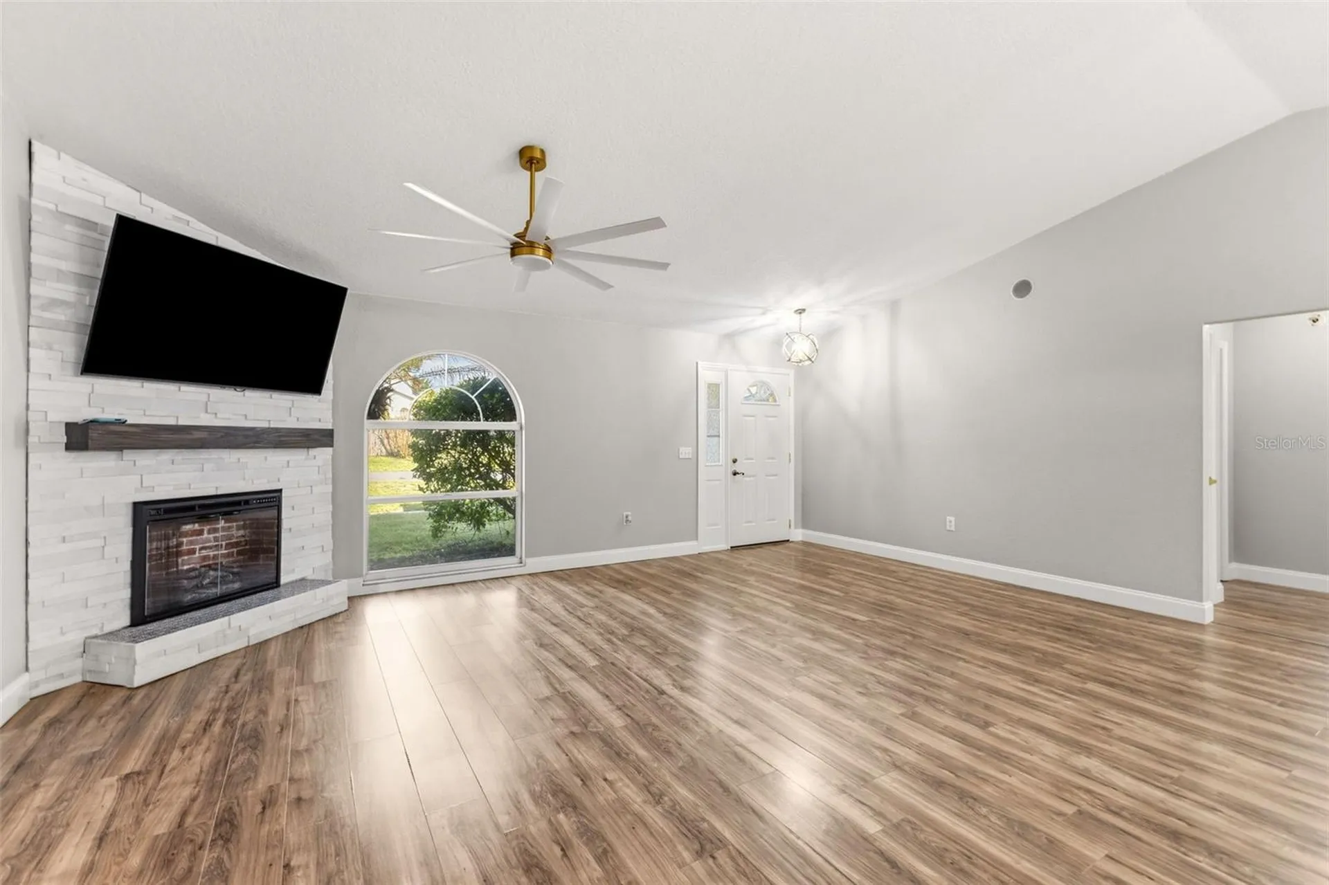 703 Scott Lake Village S Lakeland FL 33813
