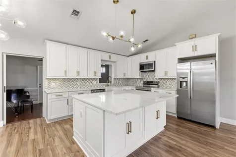 703 Scott Lake Village S Lakeland FL 33813