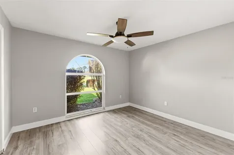 703 Scott Lake Village S Lakeland FL 33813