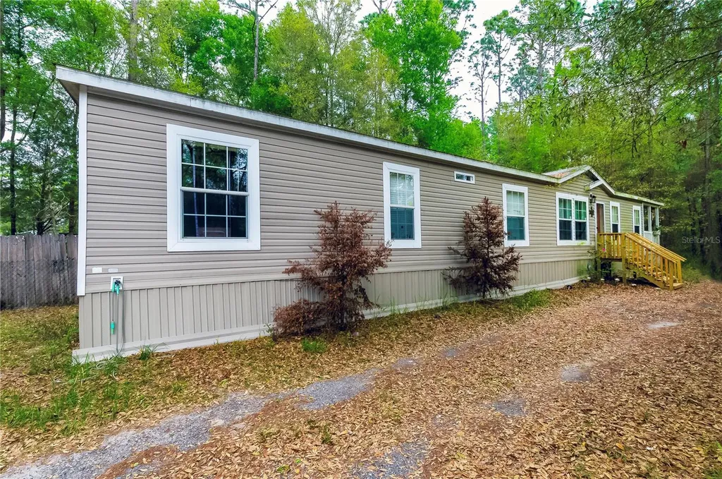 18057 SW 37th Street Dunnellon FL 34432
