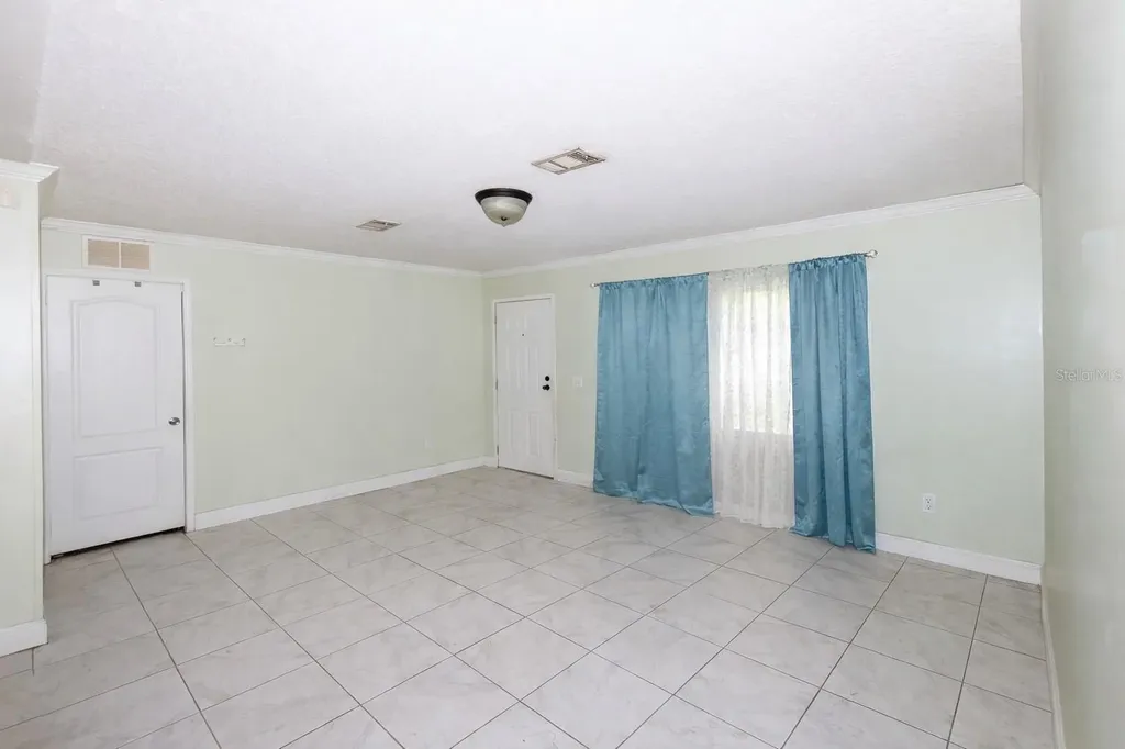 18057 SW 37th Street Dunnellon FL 34432