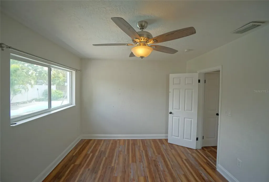 7325 10th Street N St Petersburg FL 33702