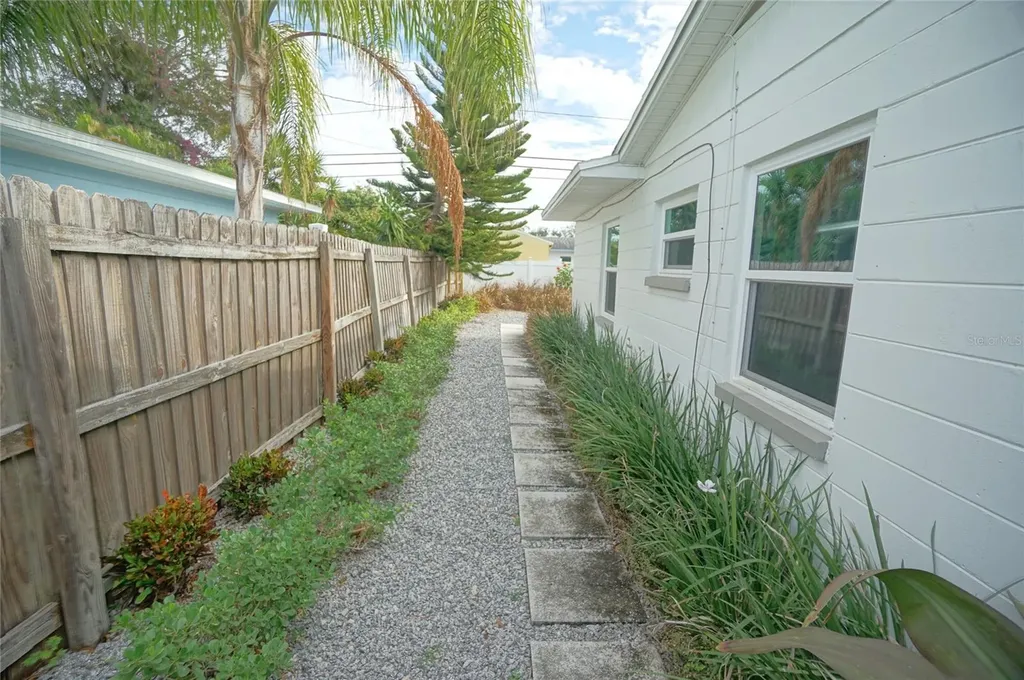 7325 10th Street N St Petersburg FL 33702