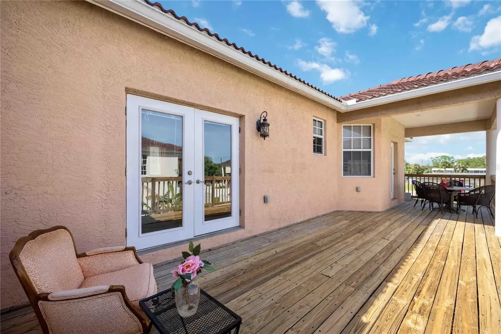 1621 Dr Martin Luther King Way Sarasota FL 34234