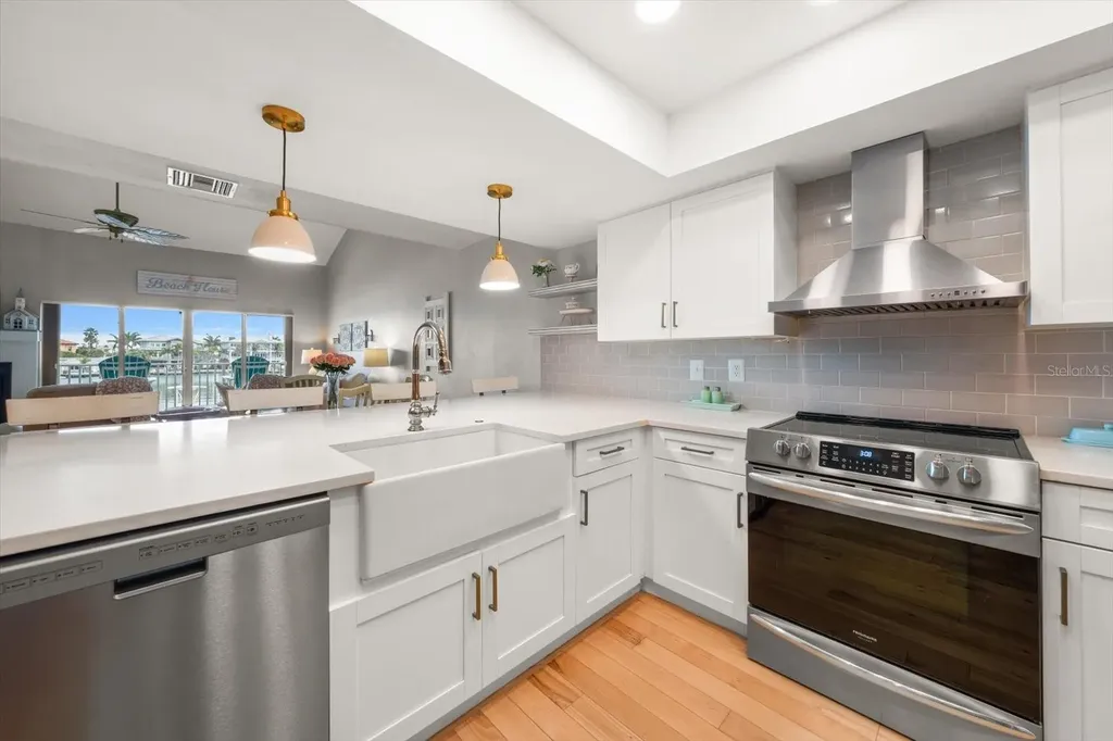 2515 Bay Boulevard Indian Rocks Beach FL 33785