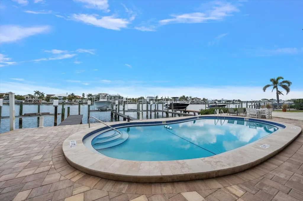 2515 Bay Boulevard Indian Rocks Beach FL 33785