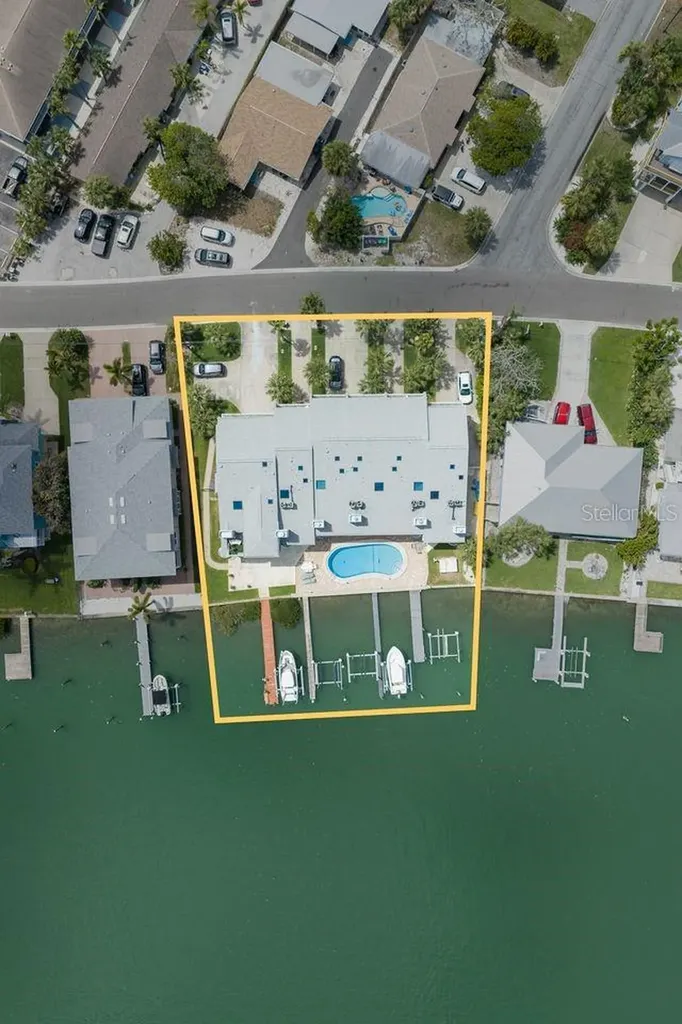 2515 Bay Boulevard Indian Rocks Beach FL 33785