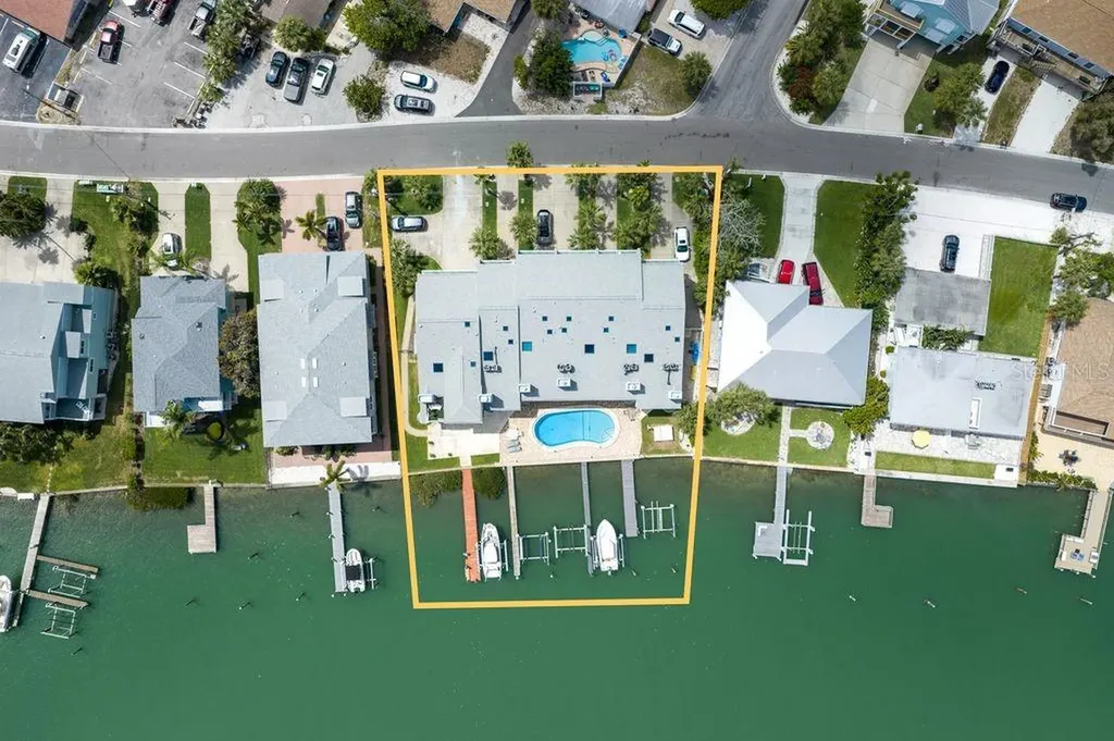 2515 Bay Boulevard Indian Rocks Beach FL 33785