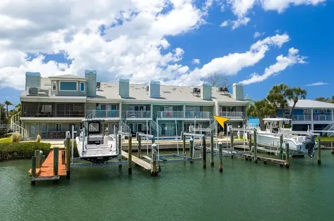 2515 Bay Boulevard Indian Rocks Beach FL 33785
