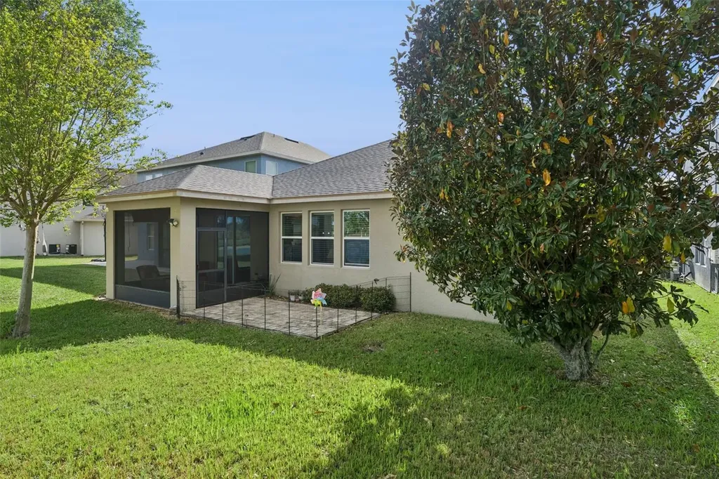 706 Barefoot Bay Loop Groveland FL 34736