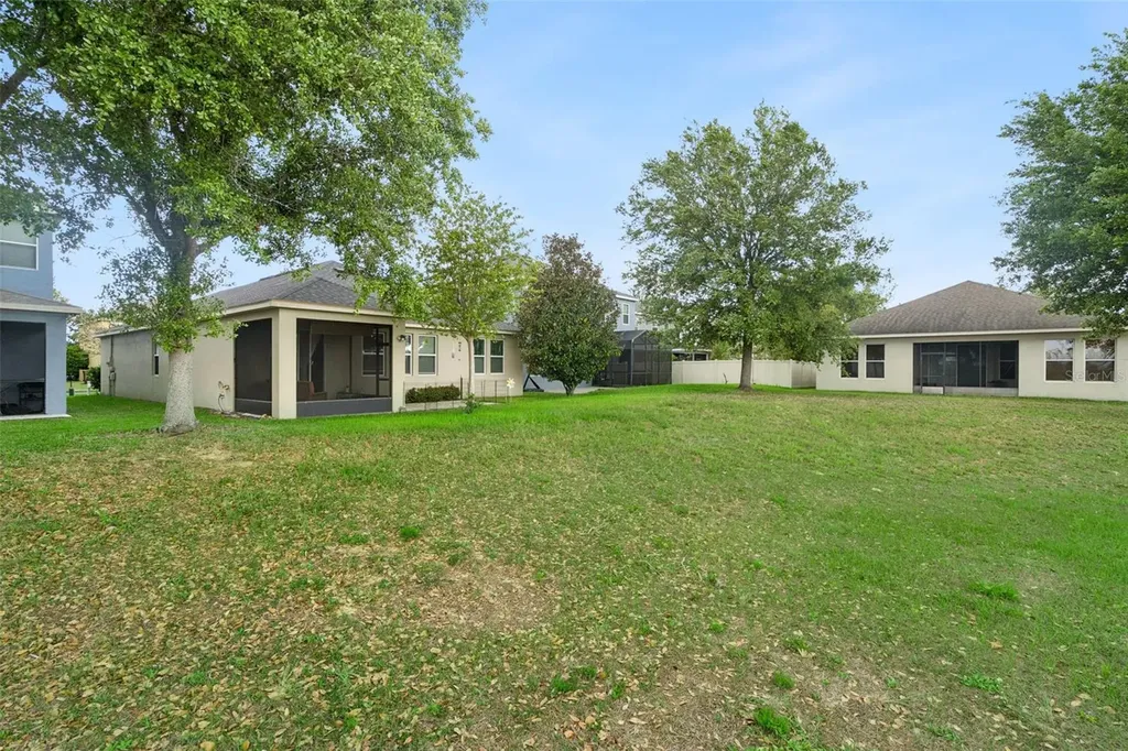 706 Barefoot Bay Loop Groveland FL 34736