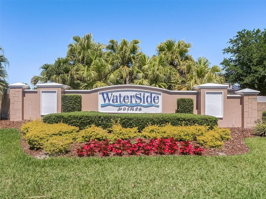 706 Barefoot Bay Loop Groveland FL 34736