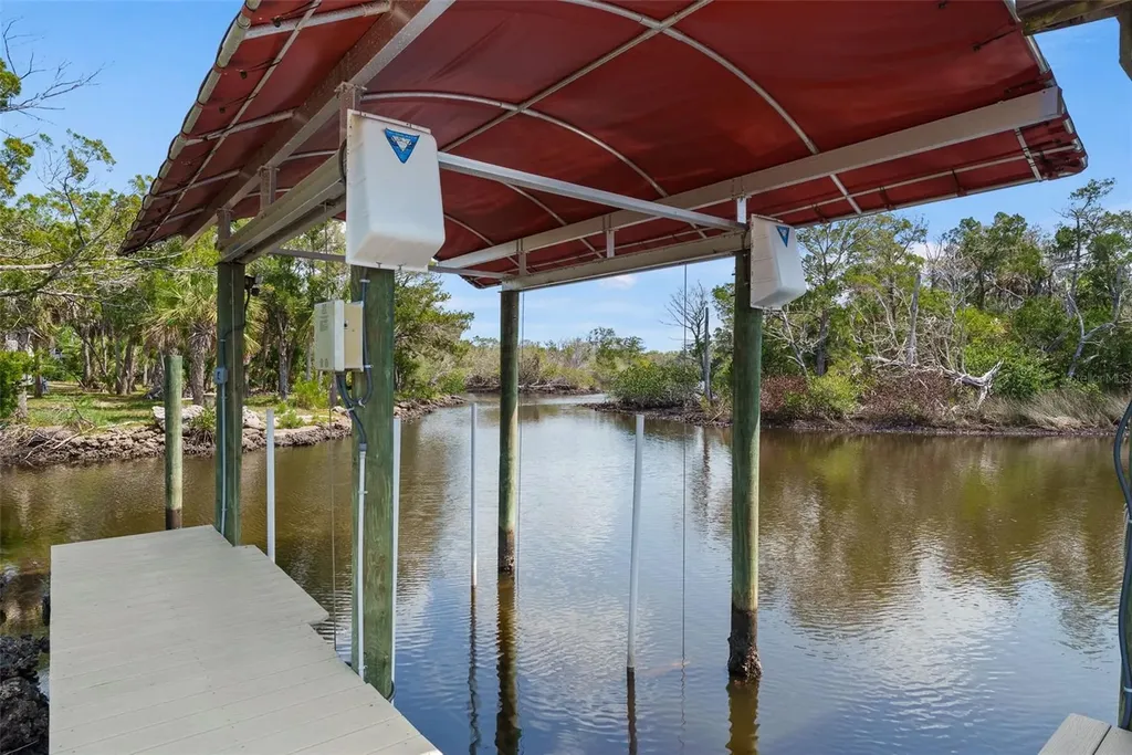 6730 S Beagle Drive Homosassa FL 34448