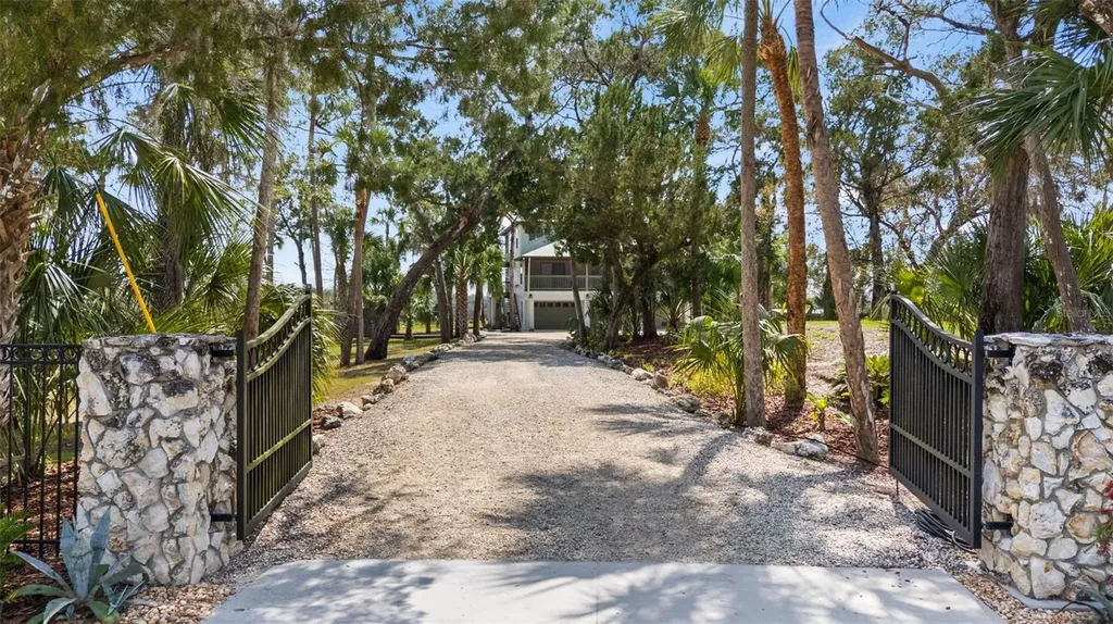 6730 S Beagle Drive Homosassa FL 34448