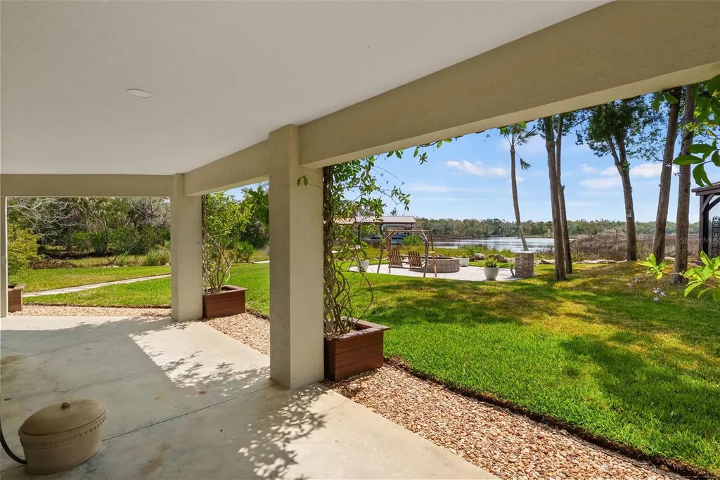 6730 S Beagle Drive Homosassa FL 34448