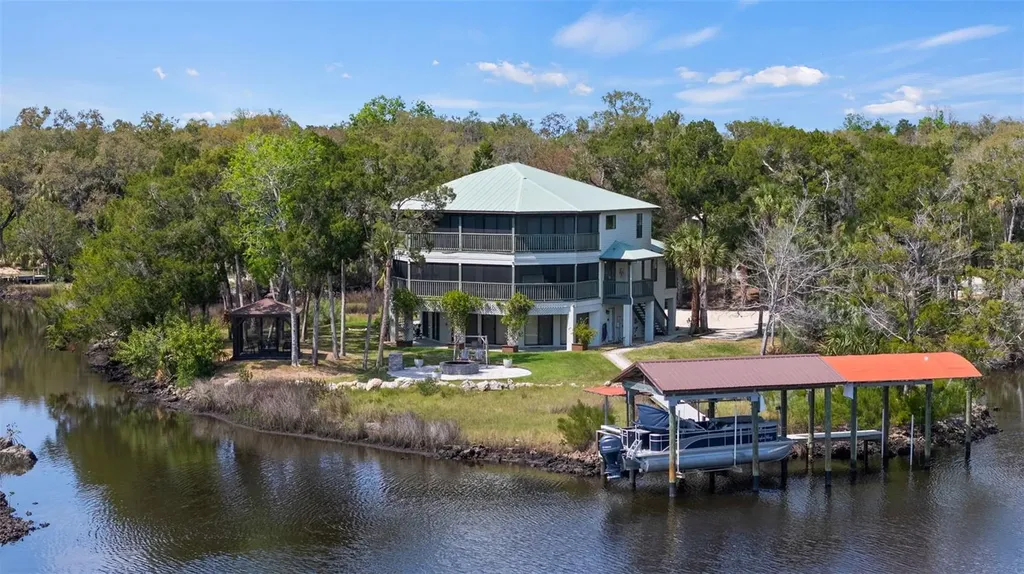 6730 S Beagle Drive Homosassa FL 34448
