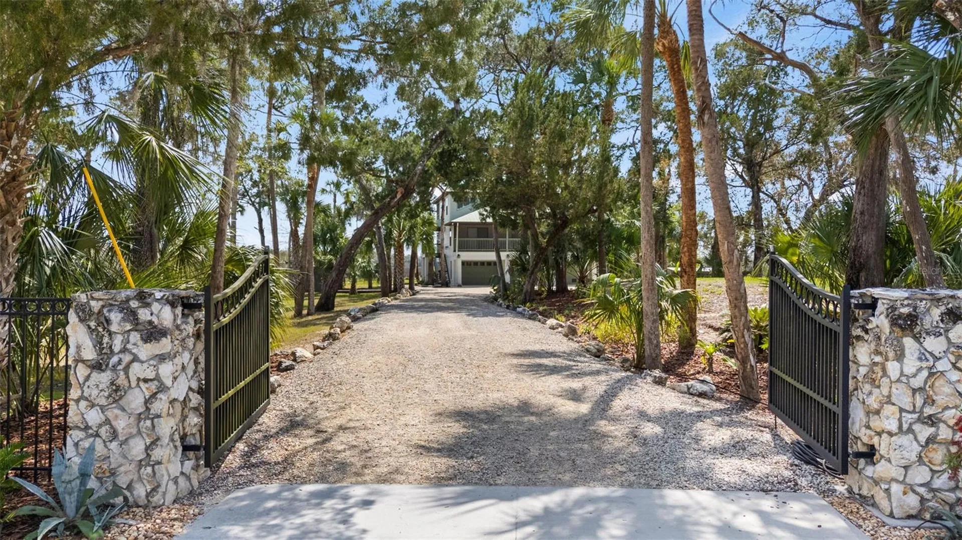6730 S Beagle Drive Homosassa FL 34448