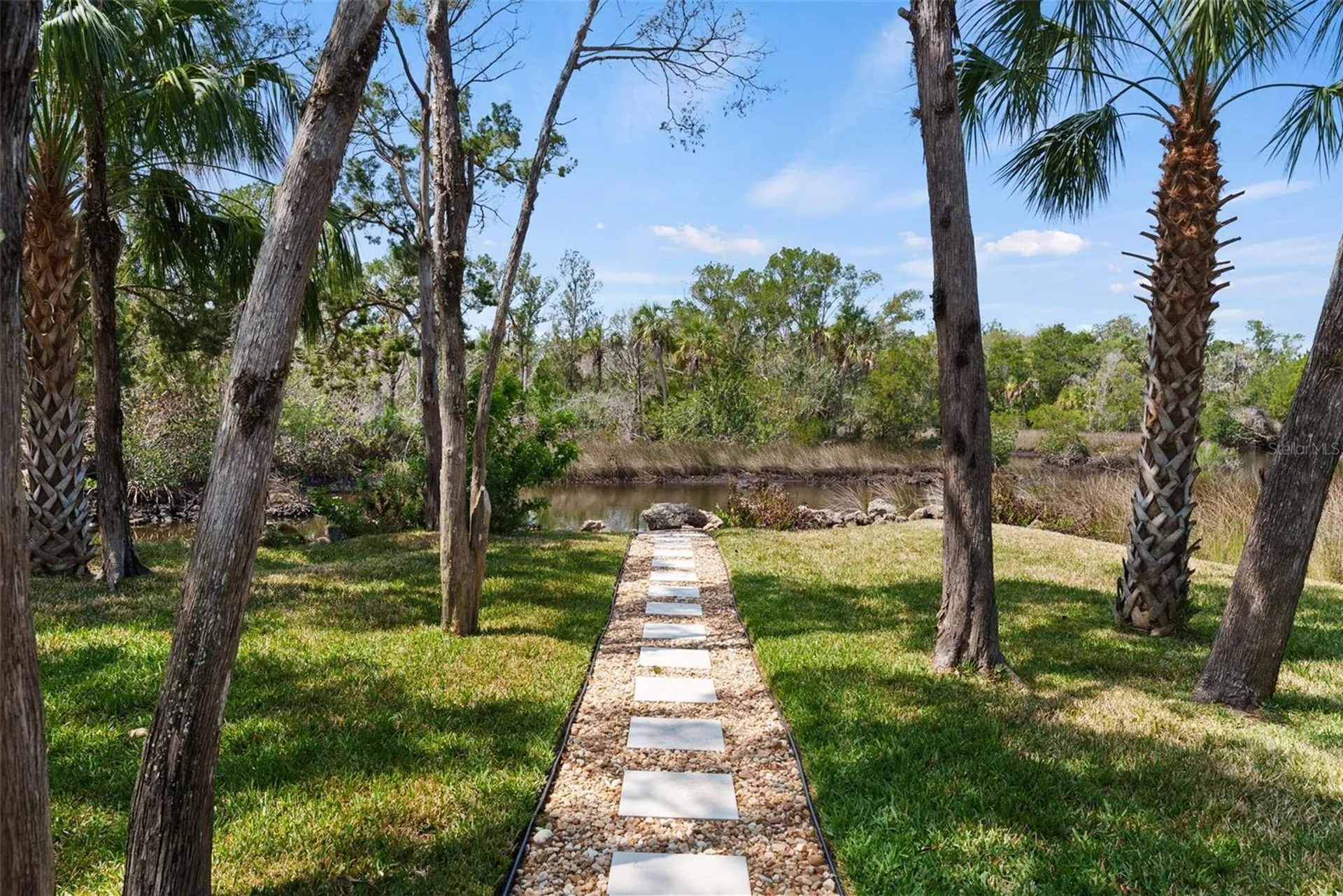 6730 S Beagle Drive Homosassa FL 34448