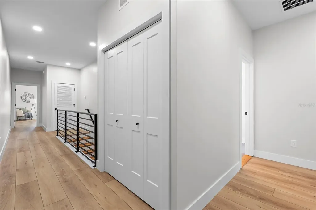 4308 W Gray Street Tampa FL 33609