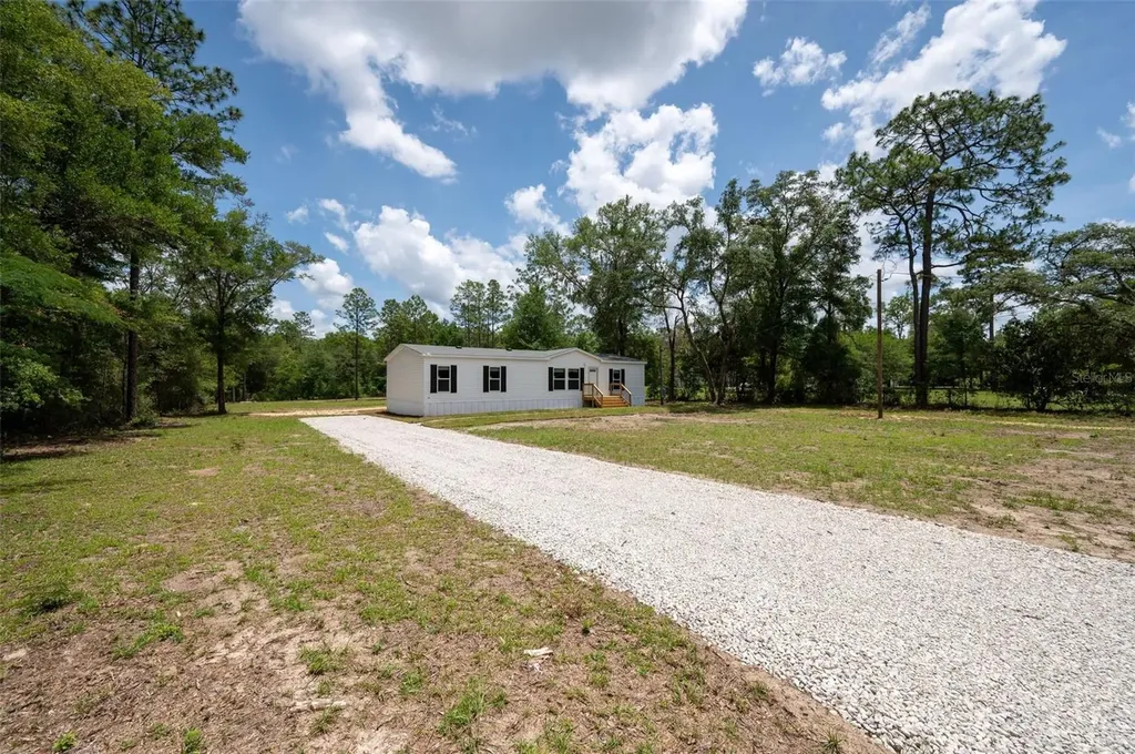 6951 NE 104 Court Bronson FL 32621