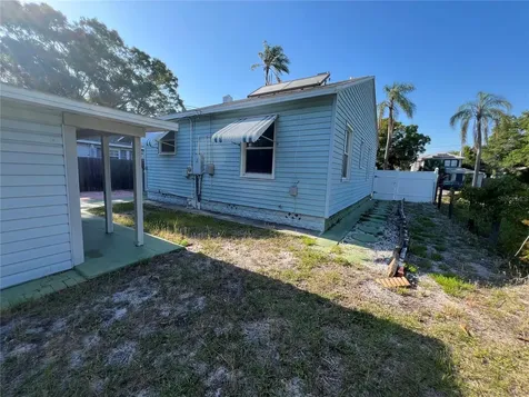 4754 1st Avenue N St Petersburg FL 33713