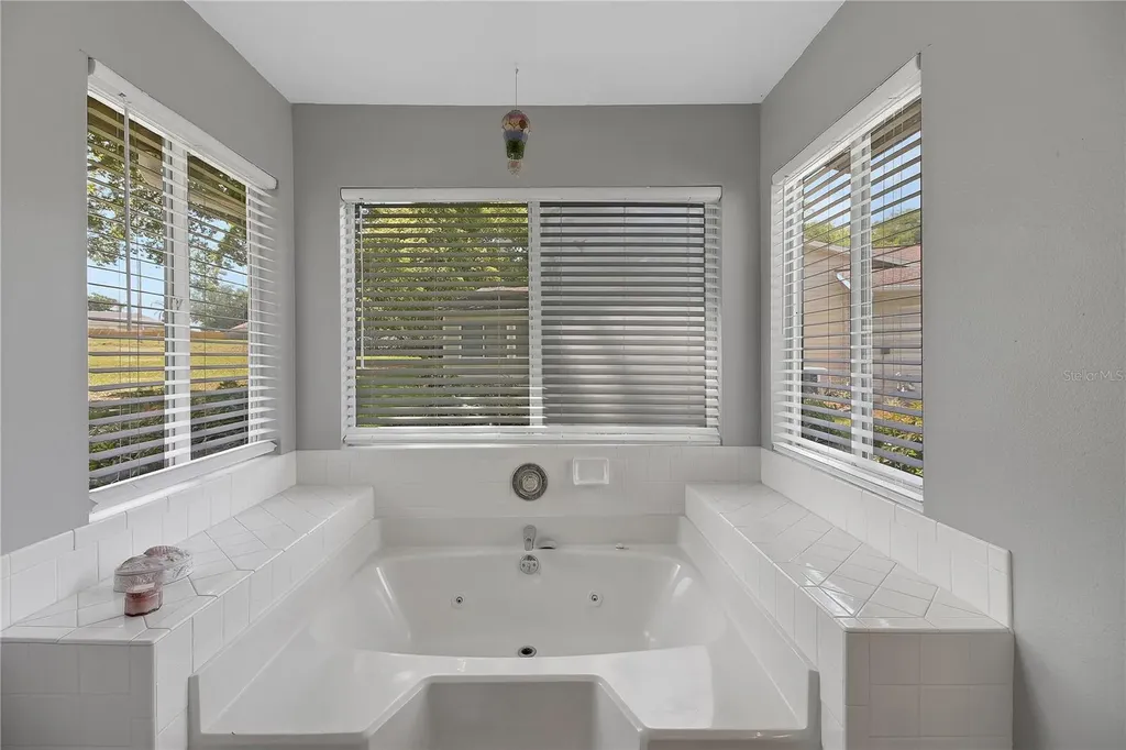 2218 Orkney Drive Leesburg FL 34788