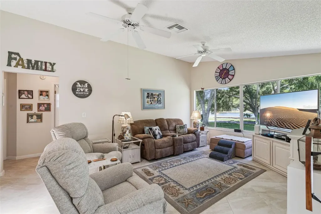 25933 Newcombe Circle Leesburg FL 34748
