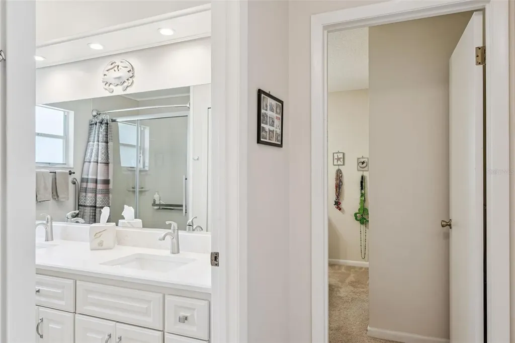 25933 Newcombe Circle Leesburg FL 34748