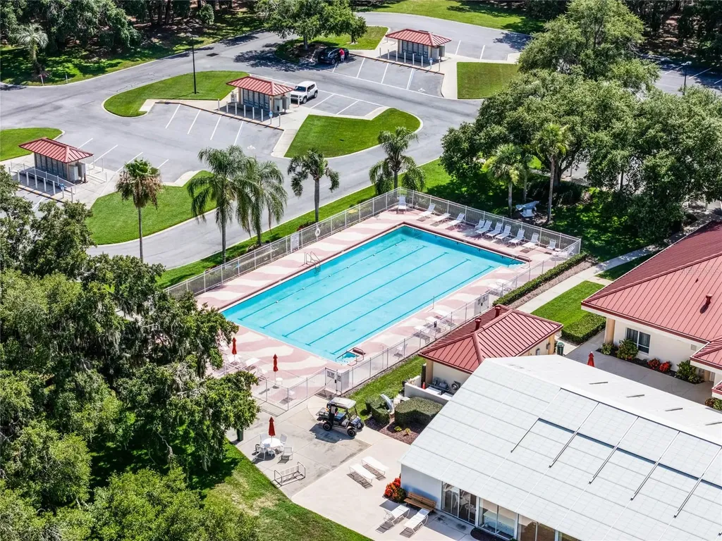 25933 Newcombe Circle Leesburg FL 34748