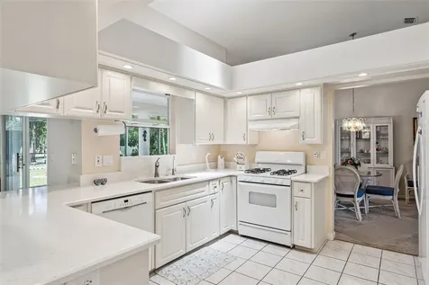 25933 Newcombe Circle Leesburg FL 34748