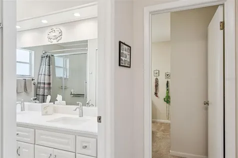 25933 Newcombe Circle Leesburg FL 34748