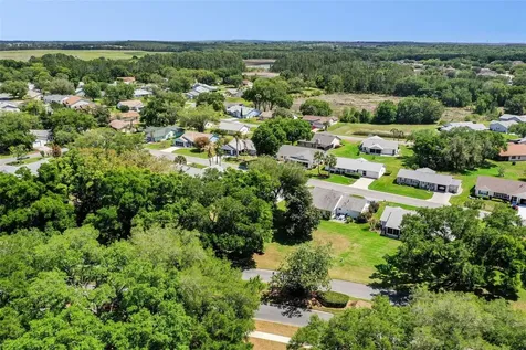25933 Newcombe Circle Leesburg FL 34748