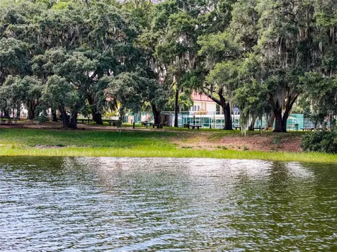 25933 Newcombe Circle Leesburg FL 34748
