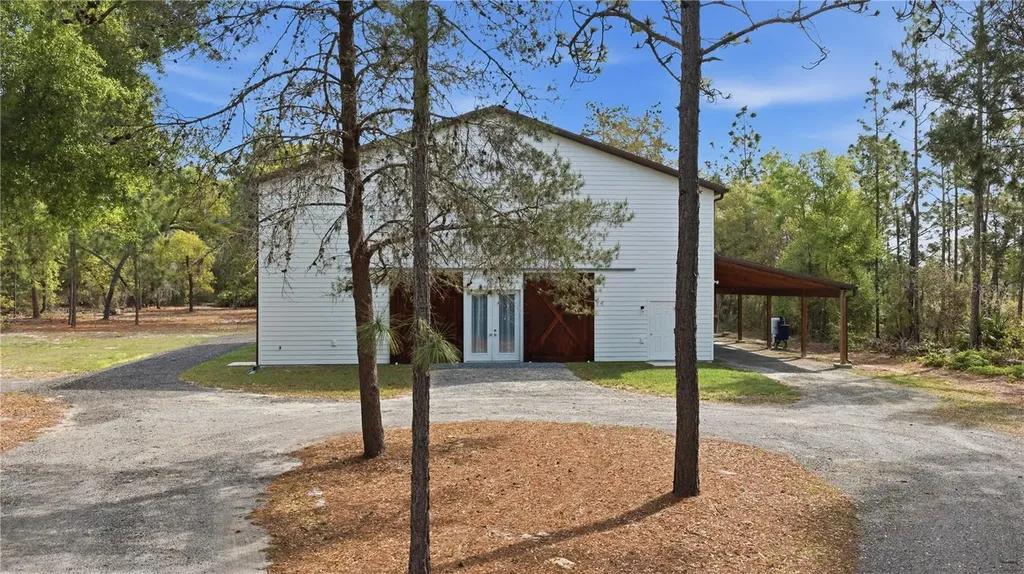8121 County Road 243b Wildwood FL 34785